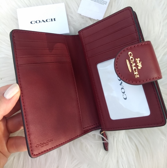 Coach Signature Christmas Ornament Print Medium Corner Zip Wallet - Picture 10 of 14